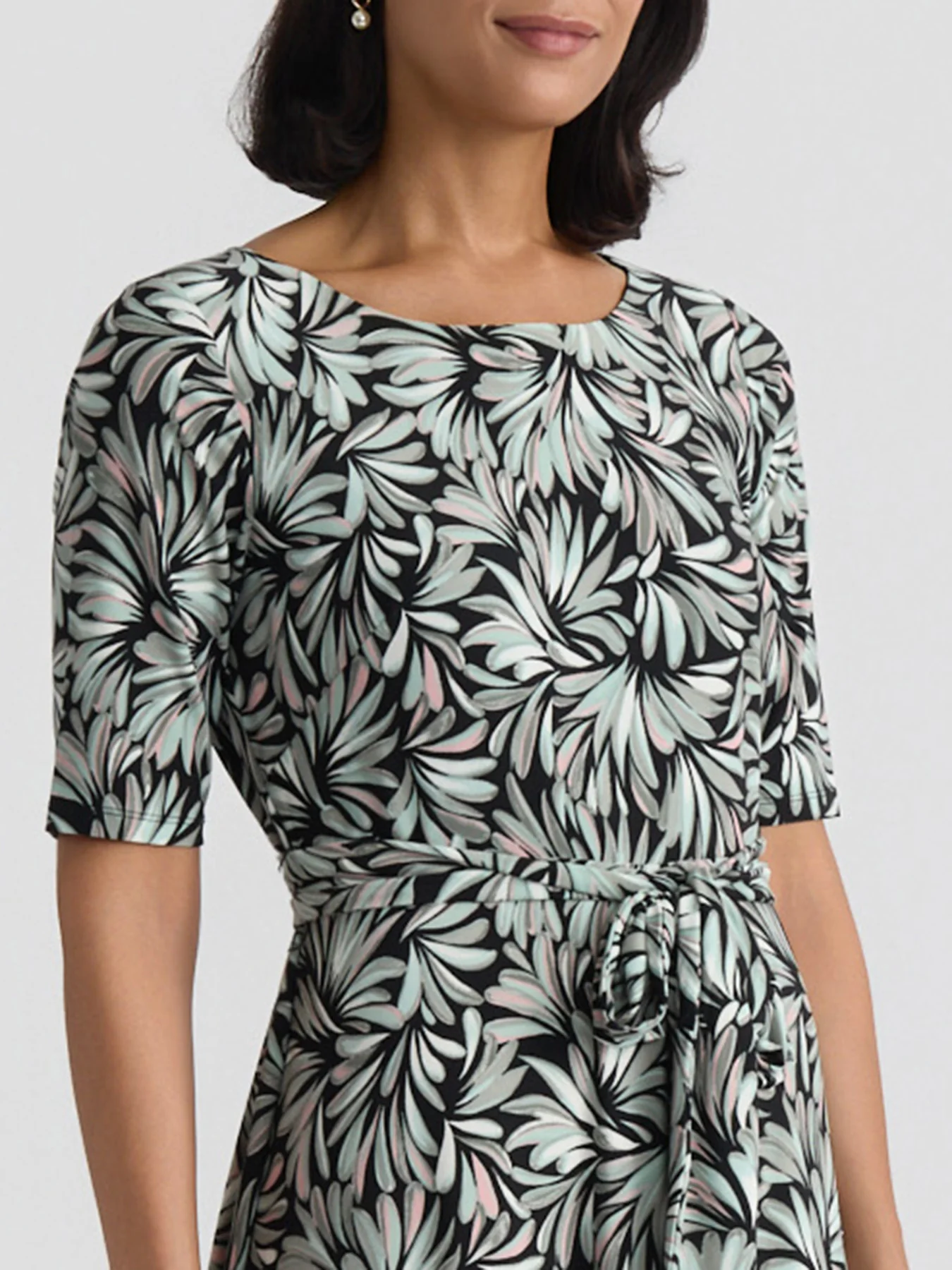 Plus Crew Neck Tie Waist Flare Dress, Everyday Knit - Image 4