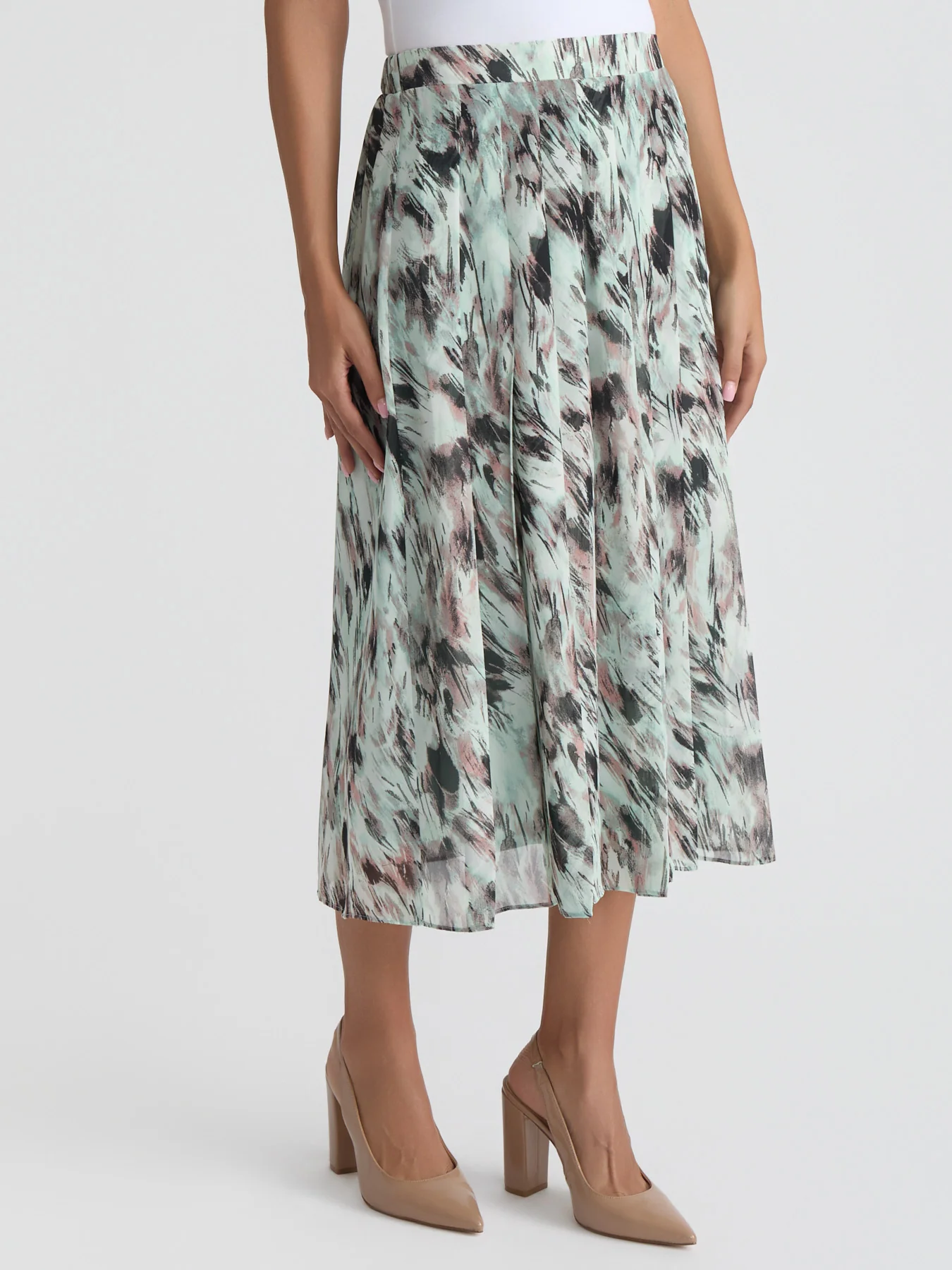 Plus Pull On Pleated Skirt - Image 3