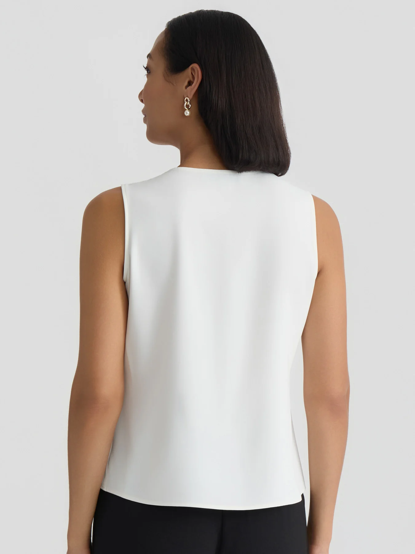 Ruffle Collar Sleeveless Blouse - Image 2